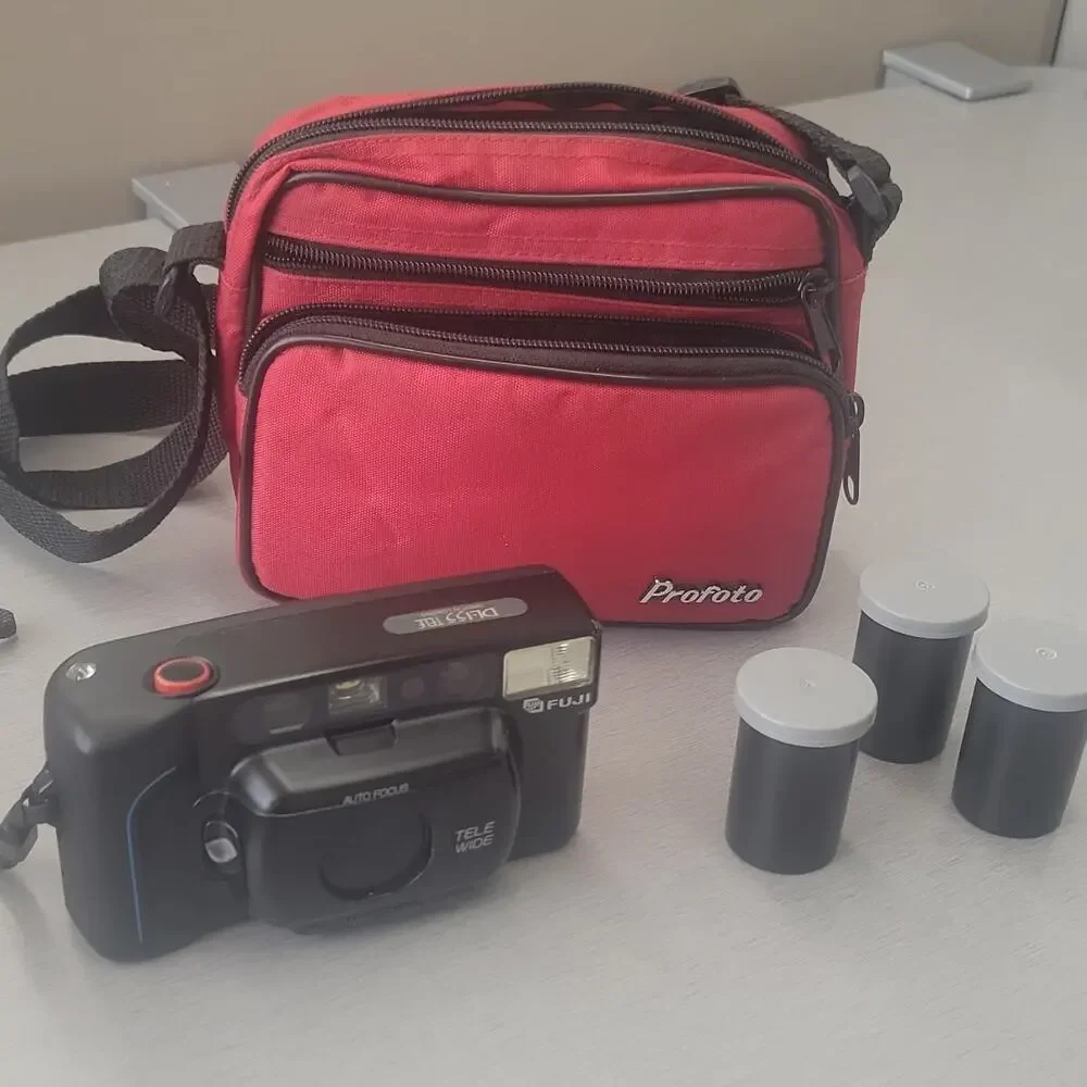 Fujifilm DL-155 TELE 35mm Point & Shoot Autofocus Built-In Flash Black